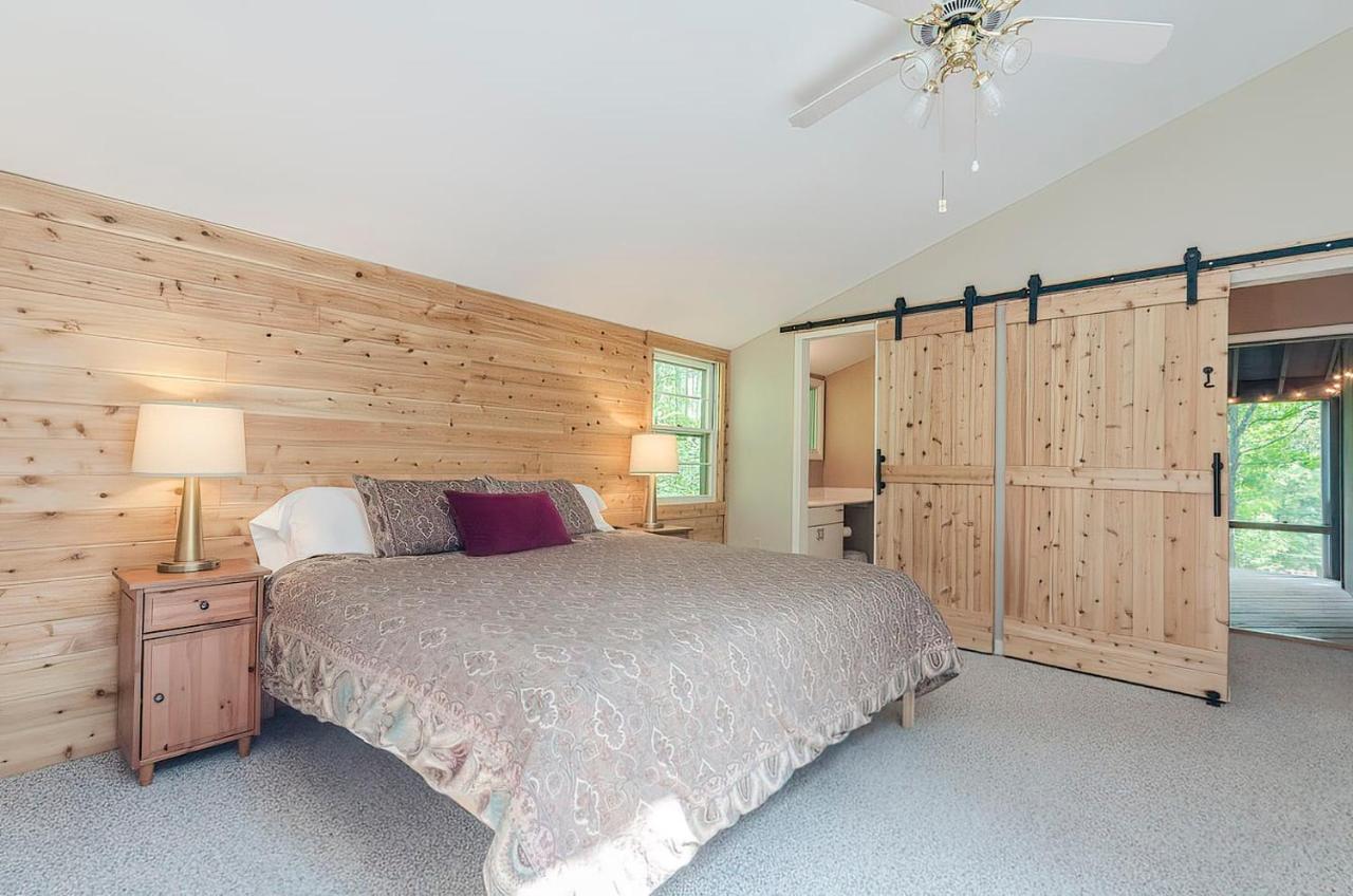 Secluded Oasis W Hot Tub, Screened-In Porch, Wifi! Berkeley Springs Esterno foto