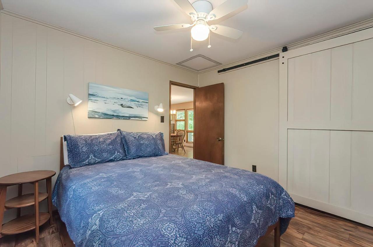Secluded Oasis W Hot Tub, Screened-In Porch, Wifi! Berkeley Springs Esterno foto