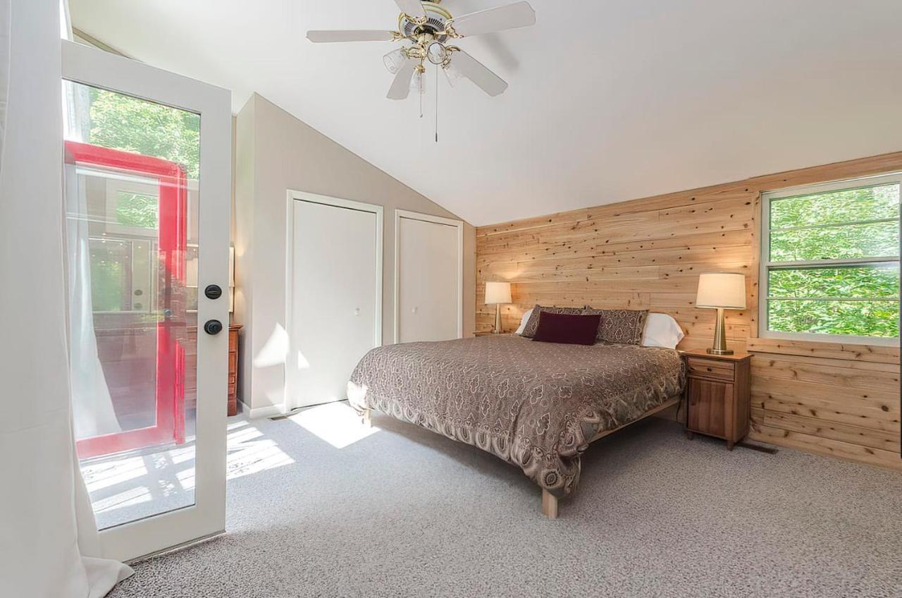 Secluded Oasis W Hot Tub, Screened-In Porch, Wifi! Berkeley Springs Esterno foto